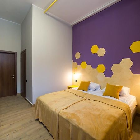Hotel Bee Station Kiev Luaran gambar