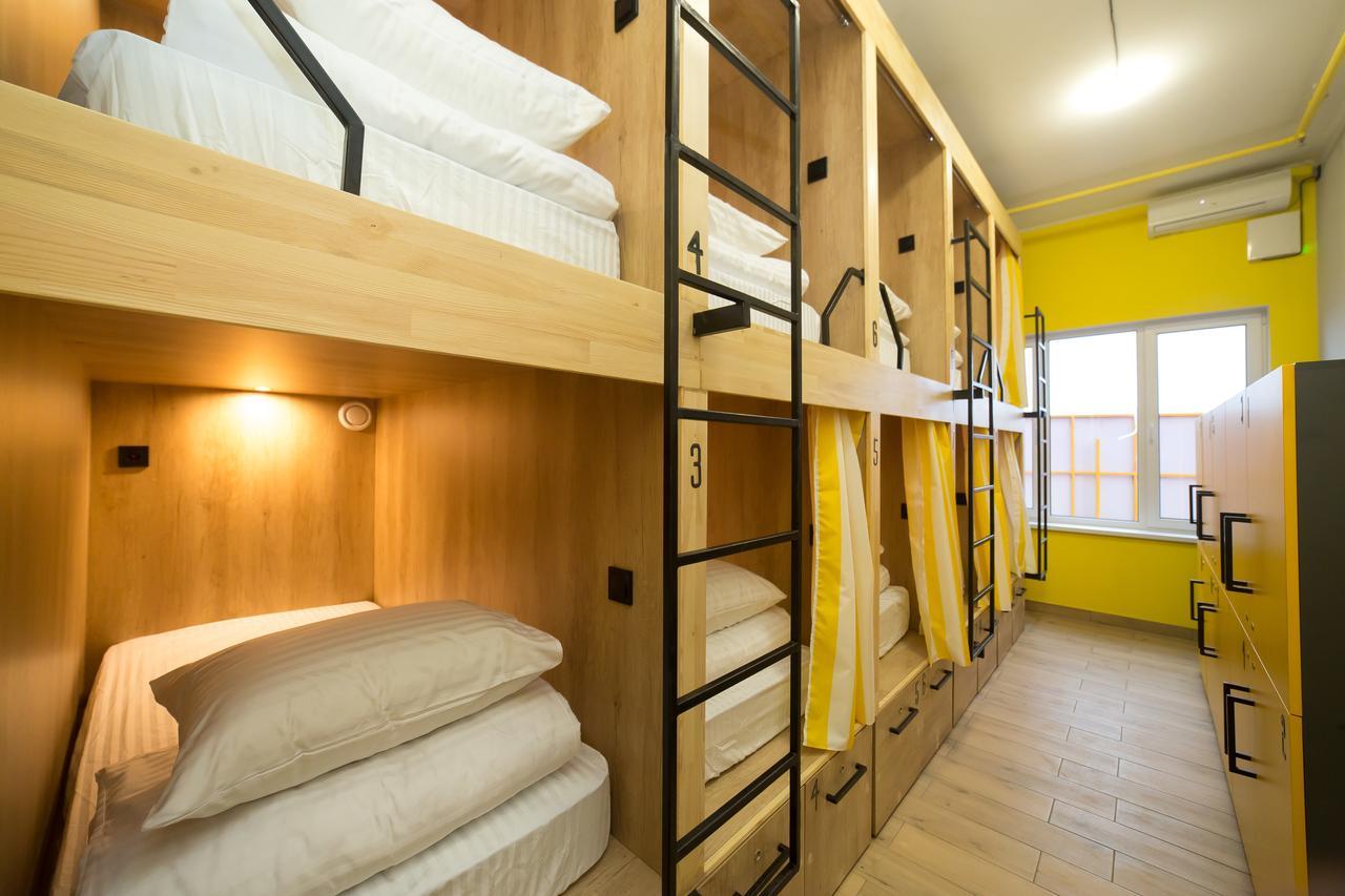 Hotel Bee Station Kiev Luaran gambar