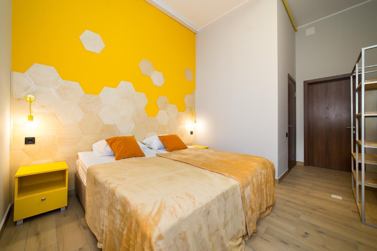 Hotel Bee Station Kiev Luaran gambar