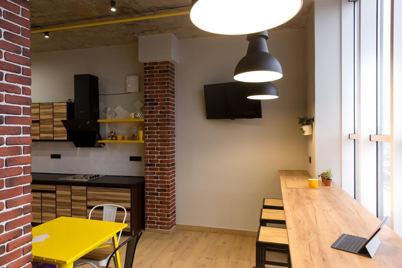 Hotel Bee Station Kiev Luaran gambar